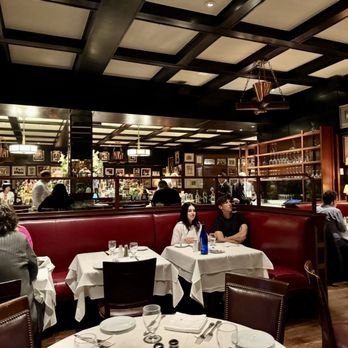 Gallaghers Steakhouse - Steakhouses Near Me - New York, New York Gallaghers Steakhouse - Steakhouses Near Me - New York, New York