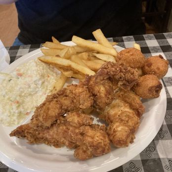 Bubba's BBQ & Bash - BBQ Plate with calabash chicken and a calabash chicken plate - Barbeque Near Me - Spartanburg, South Carolina Bubba's BBQ & Bash - BBQ Plate with calabash chicken and a calabash chicken plate - Barbeque Near Me - Spartanburg, South Carolina