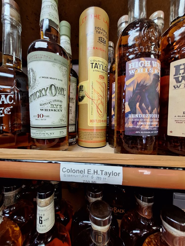 Cut-Rate Liquor Logo