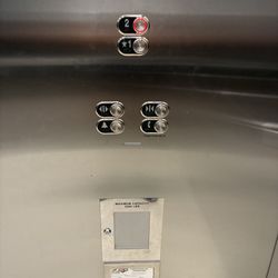 Charlotte Douglas International Airport - Schindler HXpress Sky Club elevator, Charlotte Douglas International Airport Concourse A