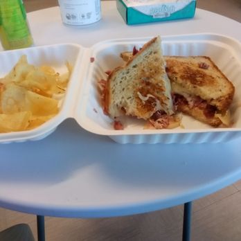 North Tower Cafe - PeaceHealth - a sandwich and chips - Vietnamese Near Me - Bellingham, Washington North Tower Cafe - PeaceHealth - a sandwich and chips - Vietnamese Near Me - Bellingham, Washington