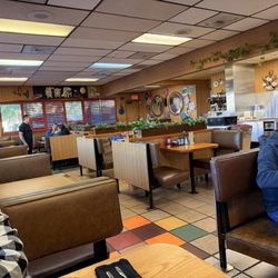 Arthur's Coffee Shop - Inside