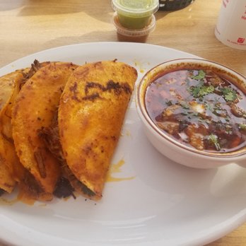 Los Cuates Restaurant - Birria tacos. - Mexican Near Me - Gilroy, California