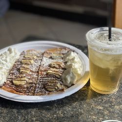 Sweet N Brew Cafe - Nutella with fresh bananas and iced green tea