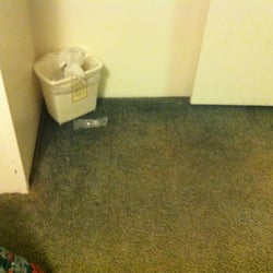 Yellowstone Motel - Someone else's trash!