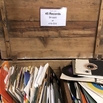 Adjectives Market - Antiques Near Me - Winter Garden, Florida