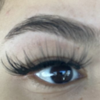 Natural Browz - Brows crispy - Eyebrow Services Near Me - St. Louis, Missouri