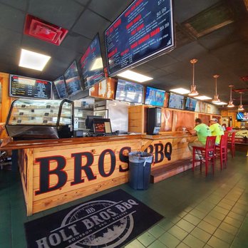 Holt Bros BBQ - the inside of the restaurant - Barbeque Near Me - Darlington, South Carolina