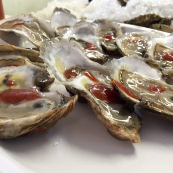 Larsen's Fish Market - Oysters! - Seafood Markets Near Me - Chilmark, Massachusetts