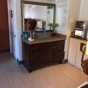 La Villa Nail Spa - New and improved Everything - Nail Salons Near Me - Frederick, Maryland