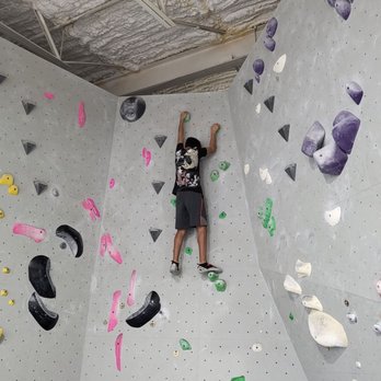 Blue Swan Boulders - Gyms Near Me - Orlando, Florida
