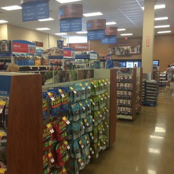 PetSmart Dog Training - Pet Stores Near Me - Toronto, Ontario