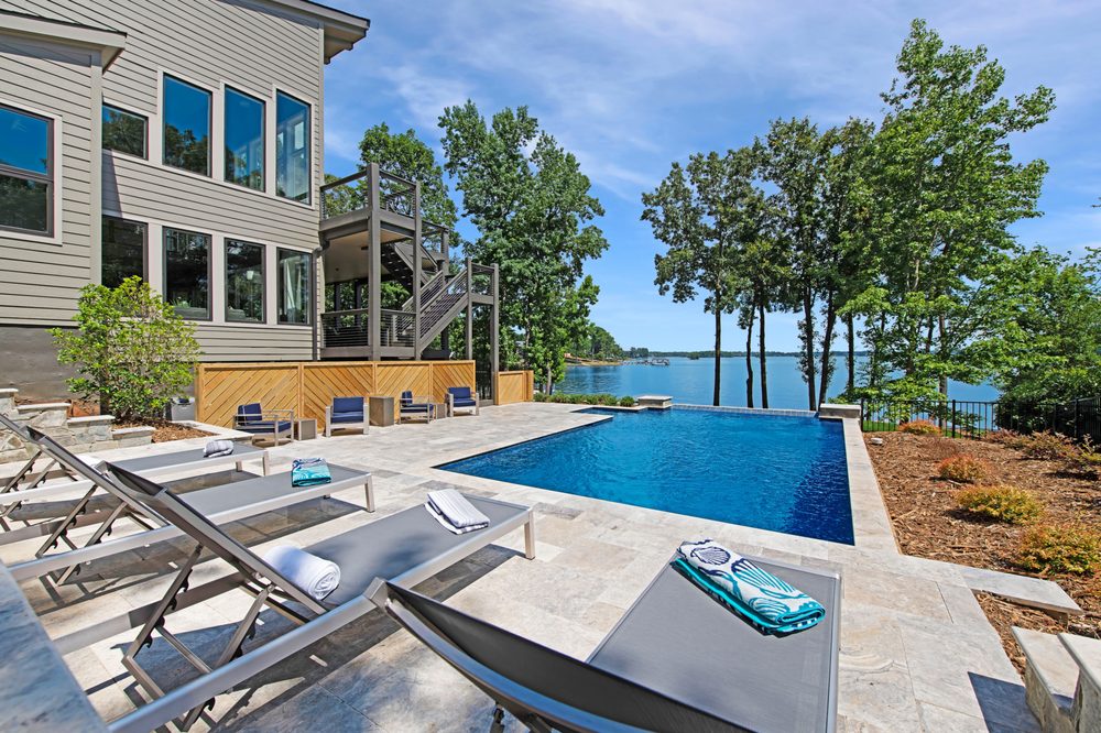 STAY LAKE NORMAN LUXURY VACATION HOMES Updated September 2024 132