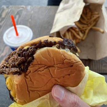 MidCity SmashedBurger - Smashyboi - Burgers Near Me - Portland, Oregon