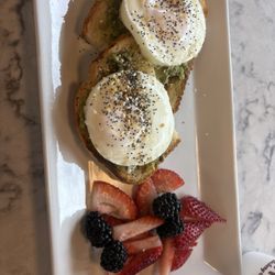 Red Rock Bakery & Deli - Avocado toast sans bacon