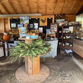 Castle Hill Farm - Inside the farm stand - Farms Near Me - Newtown, Connecticut