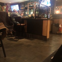 Red Robin Gourmet Burgers and Brews - Bar area