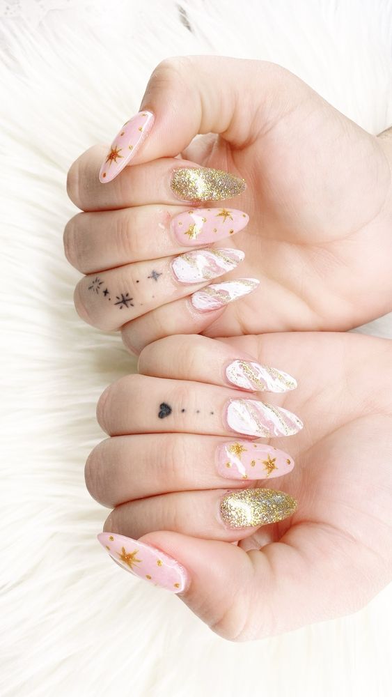 Diamond Nails Logo