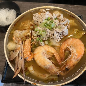 Red Flame - Thai hot pot. They said it's supposed to be tom yum, but didn't taste like it. I won't recommend. - Hot Pot Near Me - Artesia, California Red Flame - Thai hot pot. They said it's supposed to be tom yum, but didn't taste like it. I won't recommend. - Hot Pot Near Me - Artesia, California