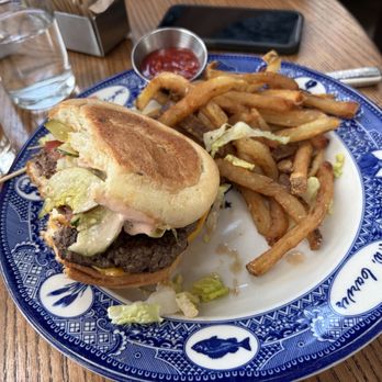 Founding Farmers DC - Pub Bacon Cheeseburger* - American Near Me - Washington, DC, District of Columbia
