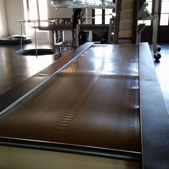 Château Pontet Canet - Sorting Table - Wineries Near Me - Pauillac, 33