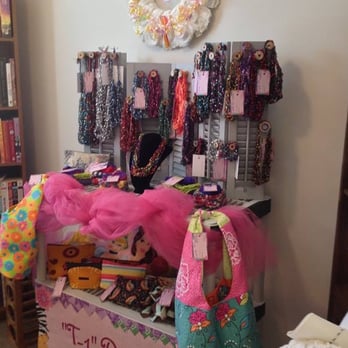 Cricket Box Gifts and Consignment - Arts & Crafts Near Me - Vicksburg, Mississippi