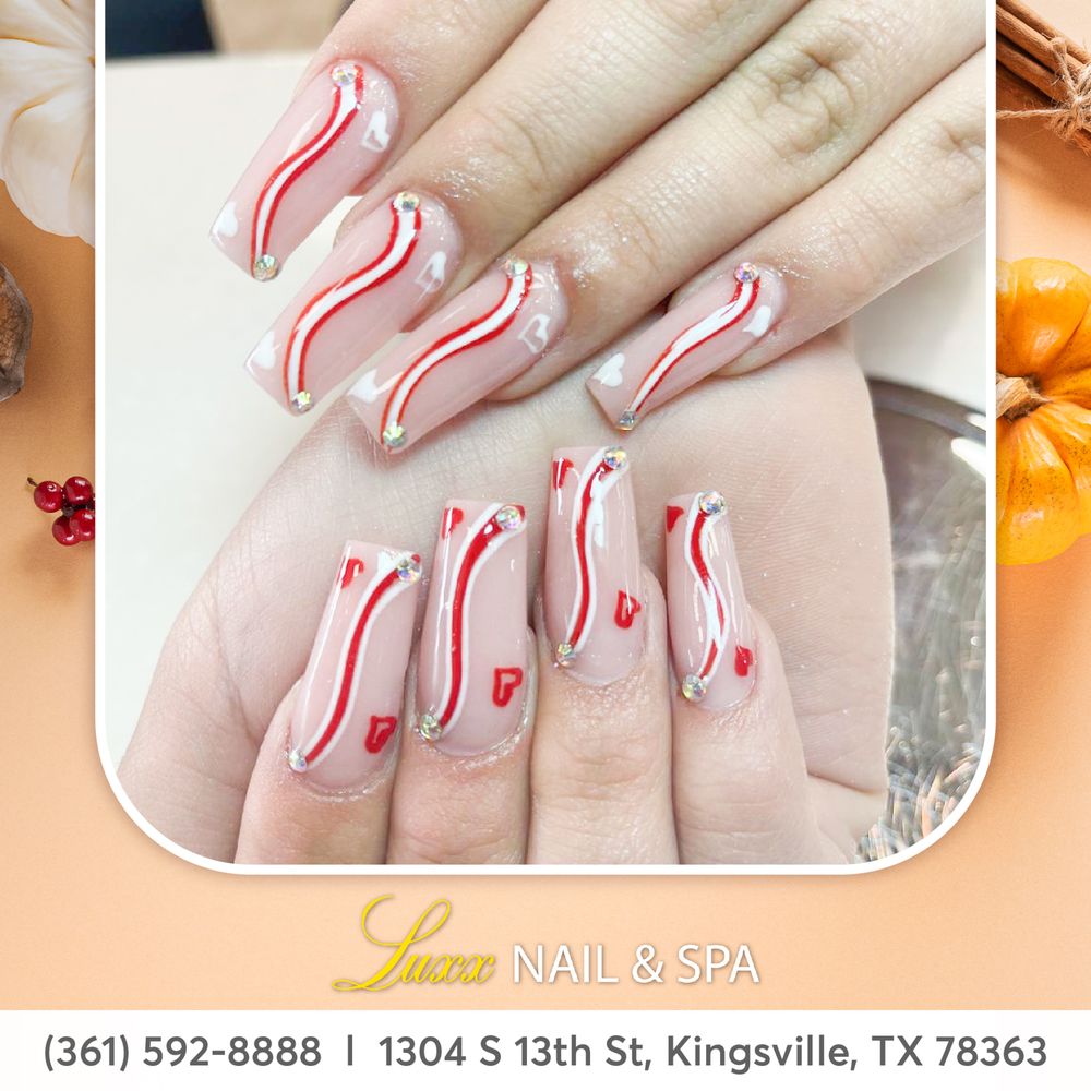 Luxx Nail & Spa Logo