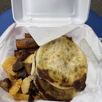 Pupusas Y Mas - Combo 1. $15 - Latin American Near Me - Covina, California