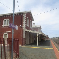 Echuca Railway Station - Platform