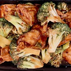 Asian Chef Fusion Cuisine - Tofu broccoli garlic sauce
