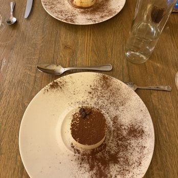 Demeures & Châteaux Fleur de Roques - Tiramisu - French Near Me - Puisseguin, 33 Demeures & Châteaux Fleur de Roques - Tiramisu - French Near Me - Puisseguin, 33