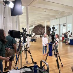 Patricia Reil Jewels - Filmed at Antiques Roadshow, Raleigh, NC .
Aired 4/24. 1st episode!!
