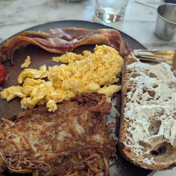 Café Fig - Classic breakfast - Cafes Near Me - Los Angeles, California