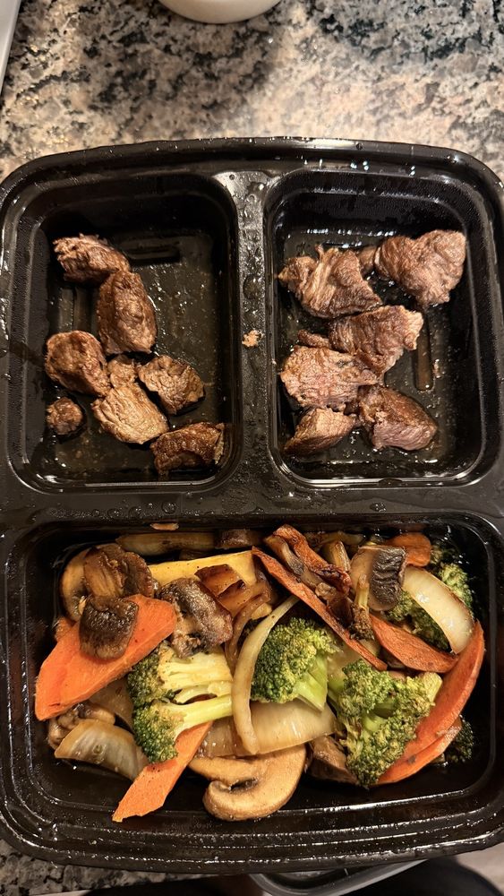 Ohjah Japanese Steakhouse Sushi & Hibachi – Rainbow South - Photo 3