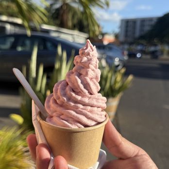Reef’s Real Fruit Ice Cream - strawberry banana with vanilla ice cream (creamy!) - Ice Cream & Frozen Yogurt Near Me - Kihei, Hawaii Reef’s Real Fruit Ice Cream - strawberry banana with vanilla ice cream (creamy!) - Ice Cream & Frozen Yogurt Near Me - Kihei, Hawaii