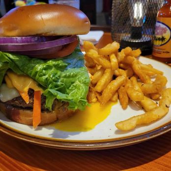 Clear Sky Draught Haus - Haus Pub Burger - bland - Gastropubs Near Me - Dunedin, Florida Clear Sky Draught Haus - Haus Pub Burger - bland - Gastropubs Near Me - Dunedin, Florida