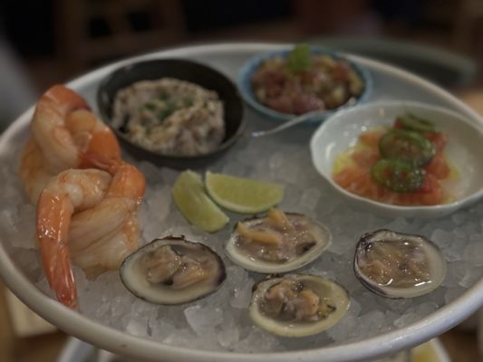 Dotty's Kitchen & Raw Bar by null