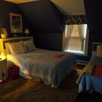 James Place Inn - The Blue room - Hotels Near Me - Freeport, Maine James Place Inn - The Blue room - Hotels Near Me - Freeport, Maine