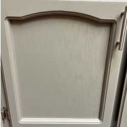 Peterson Mobile Woodworking - The front view of the door, a new look. Front view of the kitchen door.