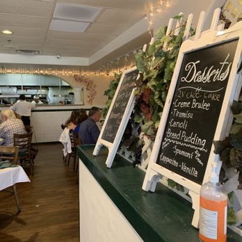 Viva La Pasta! - a view of the dining area - Italian Near Me - Simi Valley, California Viva La Pasta! - a view of the dining area - Italian Near Me - Simi Valley, California
