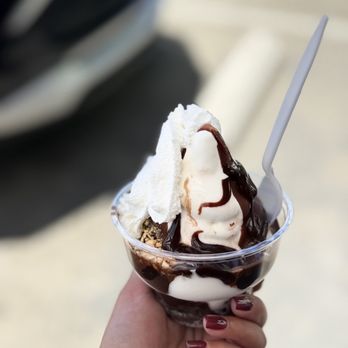 Jonny's Italian Ice - Brownie sundae - Ice Cream & Frozen Yogurt Near Me - Sunnyvale, California Jonny's Italian Ice - Brownie sundae - Ice Cream & Frozen Yogurt Near Me - Sunnyvale, California