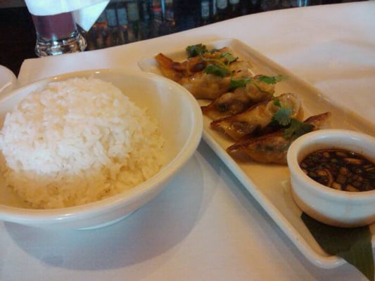 Grand Lux Cafe by null