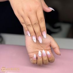 Golden Nail Lounge