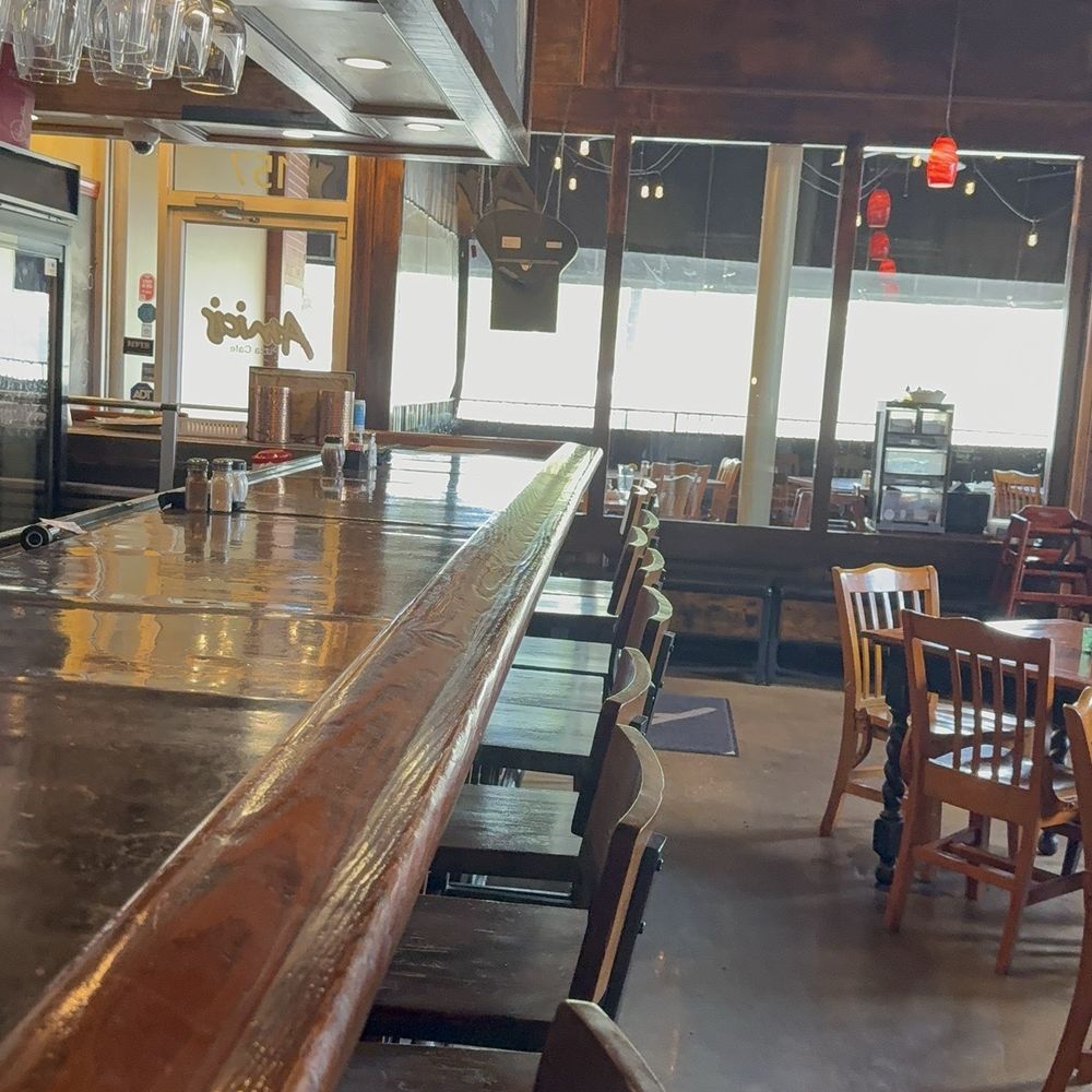 Amici's - Bar area - Pizza Near Me - Suffolk, Virginia