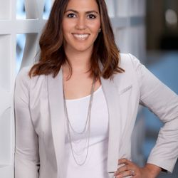 PhotographybyLuigi - Executive Portrait