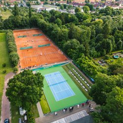 Magdeburger Tennisclub Germania 1926 e. V. - Platzanlage des MTC Germania 1926 eV ruhig im Grünen gelegen mit Hart- und Sandplätzen sowie Pickleballplätzen.