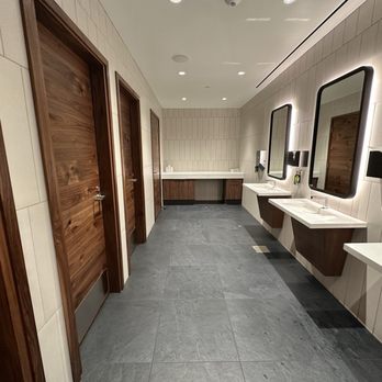 The Centurion Lounge - Bathroom - Airport Lounges Near Me - Seattle, Washington