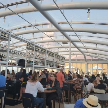 Offshore Rooftop - New American Near Me - Chicago, Illinois