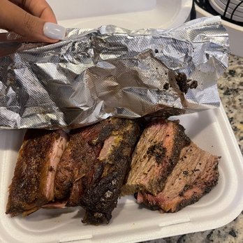 Uncle Tony's Backyard Bbq - Smoked Brisket Combo (Falda) - Barbeque Near Me - Orlando, Florida Uncle Tony's Backyard Bbq - Smoked Brisket Combo (Falda) - Barbeque Near Me - Orlando, Florida