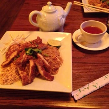 The Elephant Trail - Crispy chicken pad Thai. - Thai Near Me - Avon, Connecticut The Elephant Trail - Crispy chicken pad Thai. - Thai Near Me - Avon, Connecticut